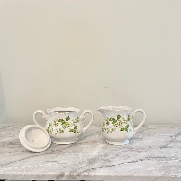 VTG Petite Flora Creamer & Sugar Set | Sears 1970s Stoneware | Floral Pattern - Picture 2 of 9